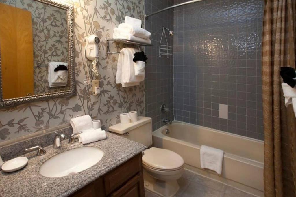 Million Dollar Views! 4 Bedroom, Sleeps 9, Close To National Park And 5 Mi To Gatlinburg! Bagian luar foto