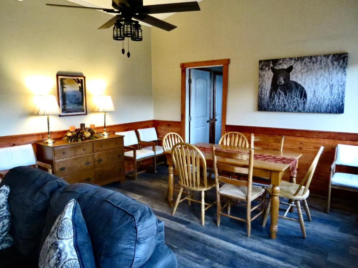 Million Dollar Views! 4 Bedroom, Sleeps 9, Close To National Park And 5 Mi To Gatlinburg! Bagian luar foto
